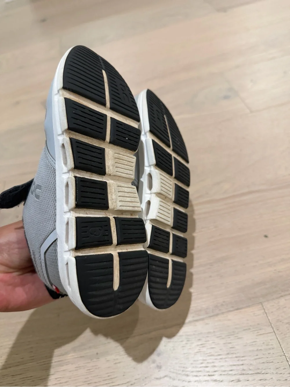 On Running Gray and Black Kids Velcro Sneakers